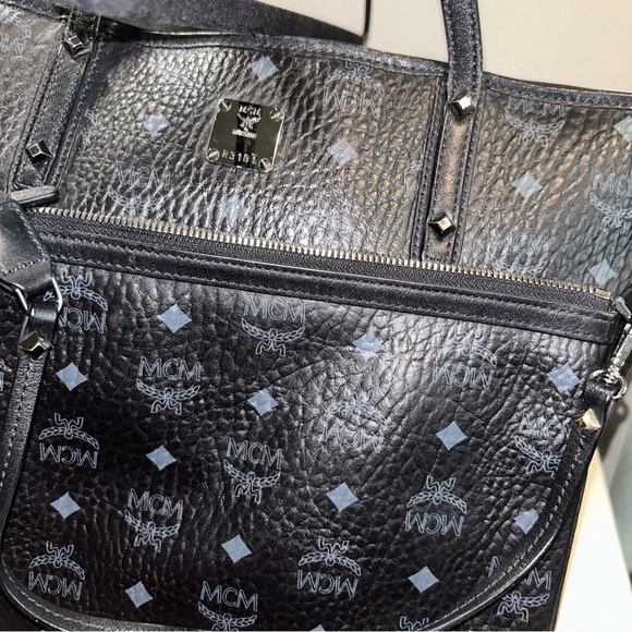 **SOLD** MCM Anya Top Zip Shopper in Visetos - Picture 7 of 12